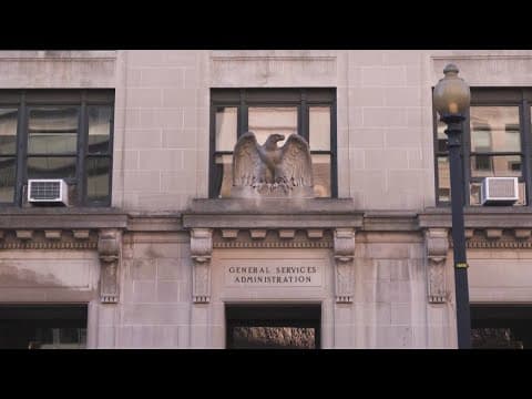 Hundreds of federal employees returning to jobs