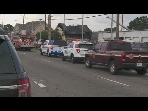 Six injured, including baby, in Metairie apartment fire
