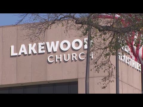 Lakewood shooting latest: Visitor waiting to get cellphone back to return to Florida
