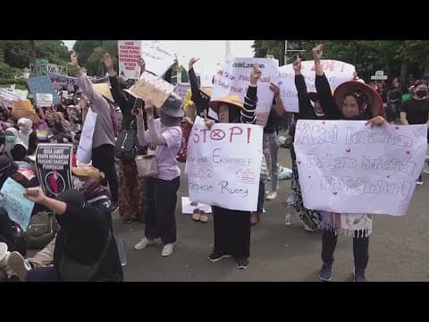 Fight for women's rights on display around the world on International Women's Day