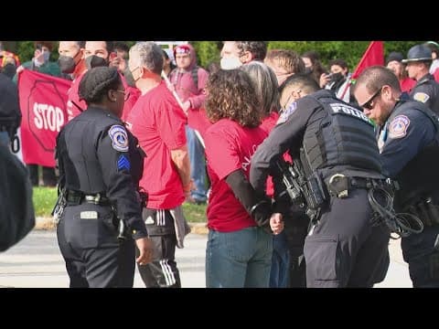 14 Gaza war protesters arrested after blocking traffic along Meridian Street on Indy's north side
