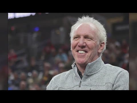 Fans paying tribute to NBA legend Bill Walton
