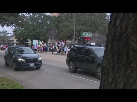 HISD parents, students stage 'sick-out' protest against state takeover