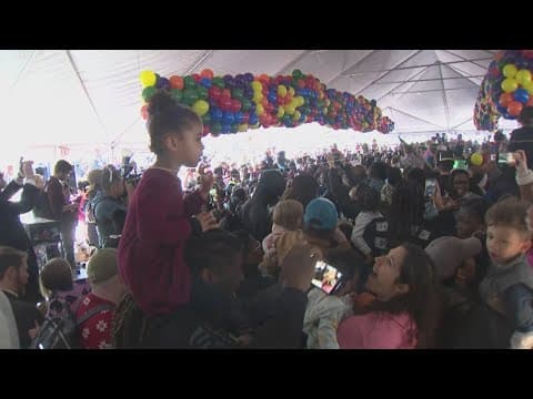 'Noon Yards Eve' party in Navy Yard