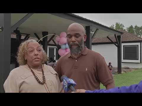 Family expecting its first baby girl in over 100 years