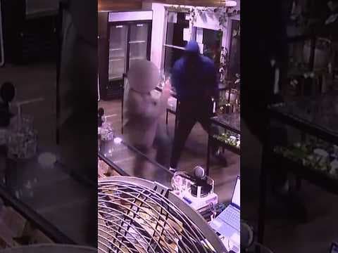 Customer fights off armed robber at Portland dispensary