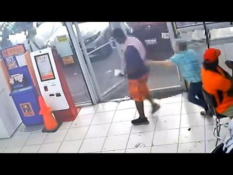 Raw video: Thieves snatch envelope full of cash from 80-year-old woman in Midtown