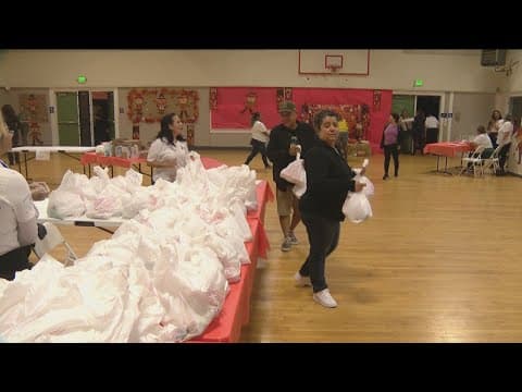 San Diego nonprofit helps feed 700 people as Thanksgiving approaches