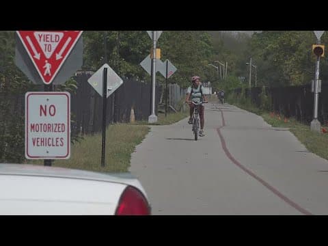 Do bicyclists or drivers have the right of way at intersections?