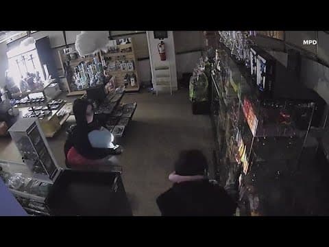 DC Police seek suspects in NW burglary