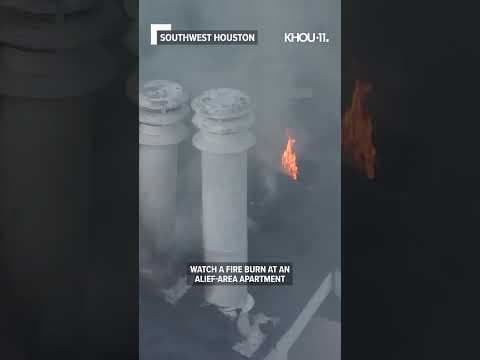 Fire burns at Alief-area apartment complex #shorts