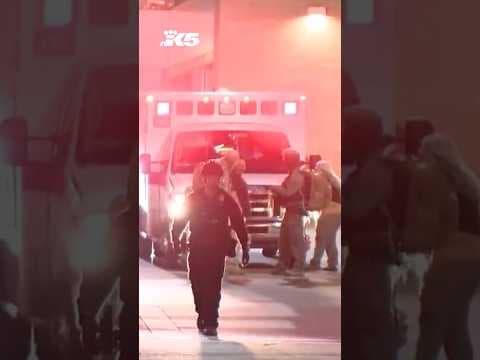 ICE agents delay ambulance carrying injured protester in Portland