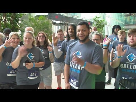 Hundreds 'Fight For Air' as they climb the Salesforce Tower in downtown Indy for American Lung Assoc