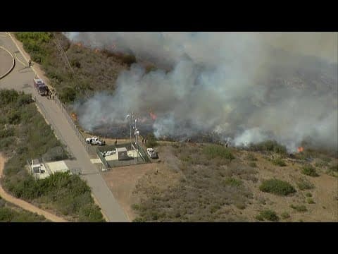 Brush fire contained after threatening homes in Oceanside, prompting evacuations