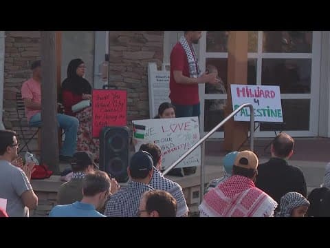 Hundreds gather in old Hilliard for stand in solidarity with Gaza