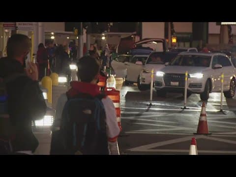 San Diego International Airport offers tips for holiday travelers