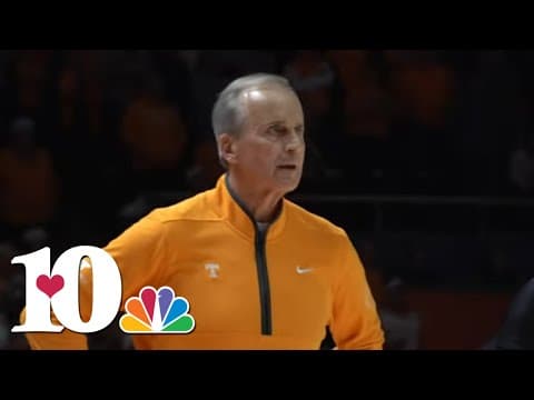 Vols basketball head coach Rick Barnes signs lifetime contract