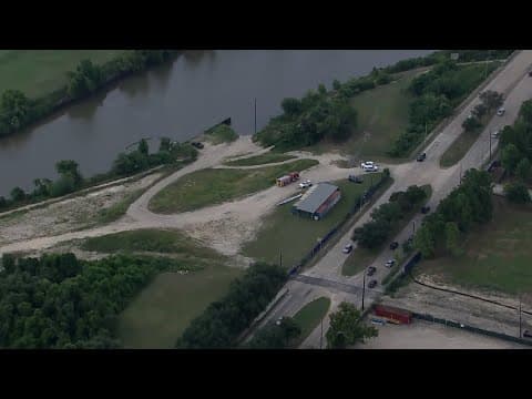 Raw aerials: Dive team responds after reports of body in Buffalo Bayou, but find something else in t