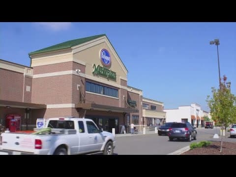 Judge halts Kroger and Albertsons merger