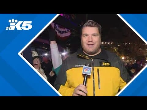 Ecstasy in Seattle: Mariners fans soak in walk-off Game 5 win