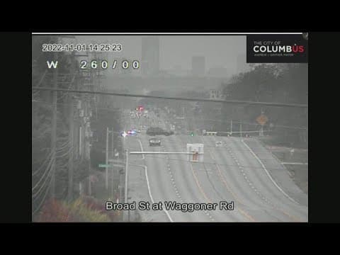 Driver of semitrailer crashes into tree, dies in east Columbus