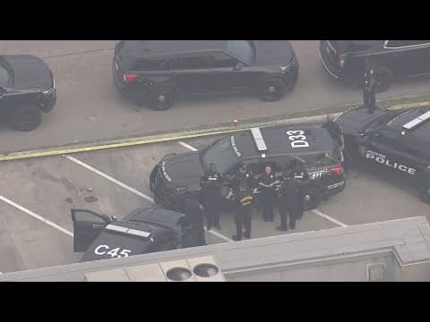 17-year-old shot, killed outside of north Houston fast food restaurant