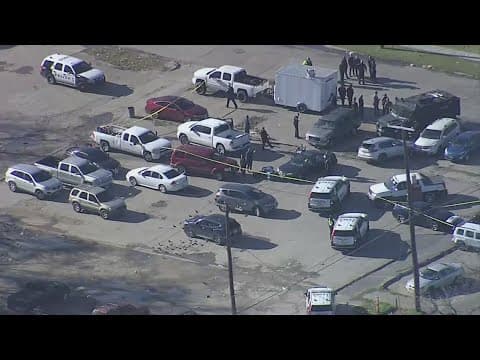 Man dead after leading police on chase, firing at officers before crashing in South Dallas