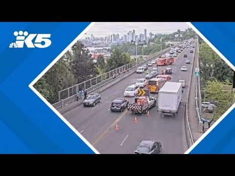 Multi-vehicle crash on Aurora Bridge