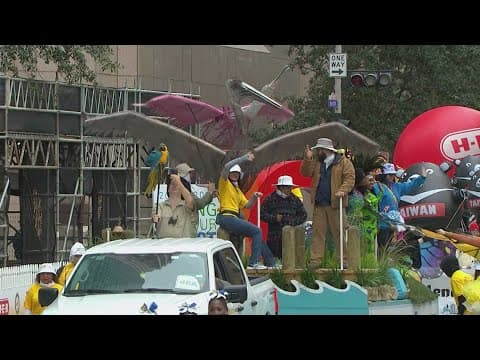 Shining a spotlight on environmental stewardship at the H-E-B Thanksgiving Day parade