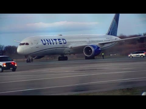 7 passengers injured on United Airlines flight, forced to make emergency landing due to severe turbu
