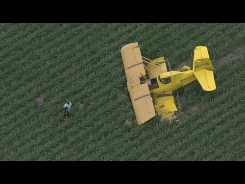 No one hurt after small plane crashes into field in El Campo