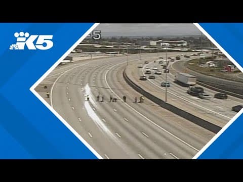 Lanes reopen on I-5 in Everett after police investigation