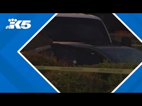 Investigators arrive on scene of Renton police shooting