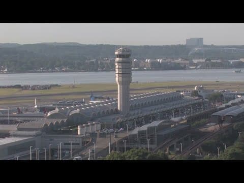 FAA investigates near-miss at Reagan airport in D.C.