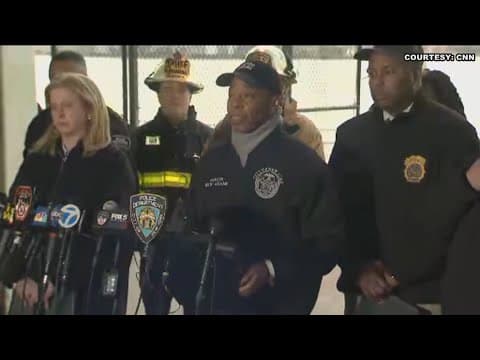 WATCH: New York City officials provide update in deadly helicopter crash