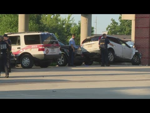 Paramedic suffers serious injuries after hit by car, driver also injured in New Orleans