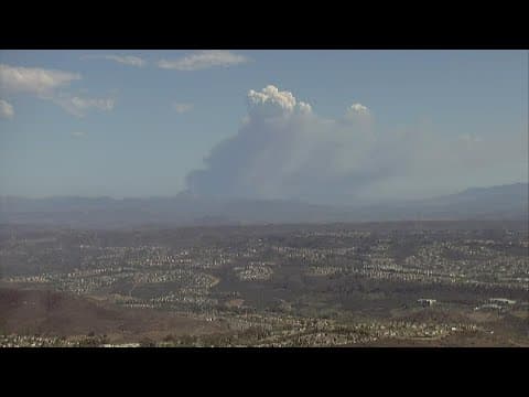Brush fire east of Dulzura grows quickly