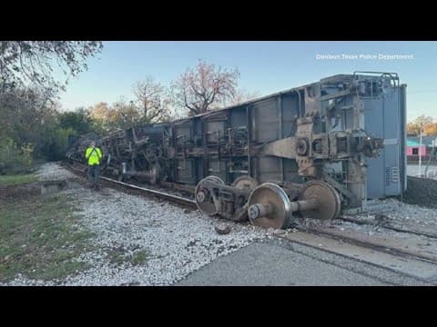 Several train cars derail near the Oklahoma border