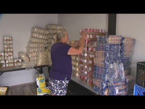 San Diego Food Bank hosts food distribution for government employees amid federal shutdown