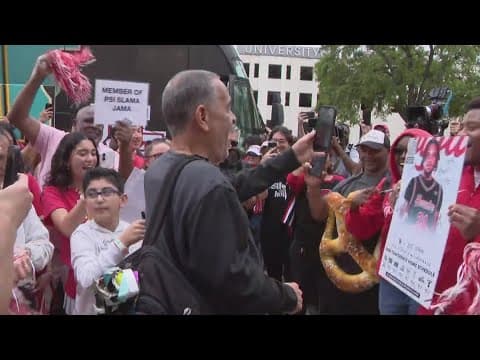 Fans hold special sendoff for University of Houston basketball team as they head to Final Four