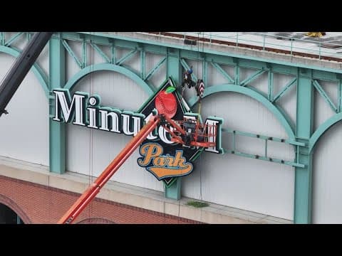 Astros fans embrace bittersweet transition as Daikin Park branding replaces Minute Maid signs