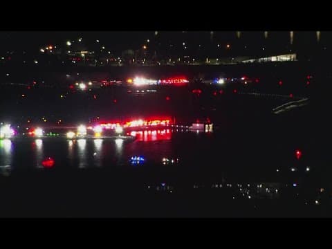 Listen to audio traffic control recordings from DC plane, helicopter crash