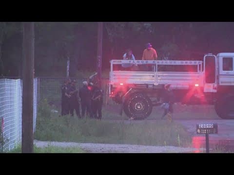 8 people rescued from rising floodwaters along San Jacinto River, Judge Hidalgo says