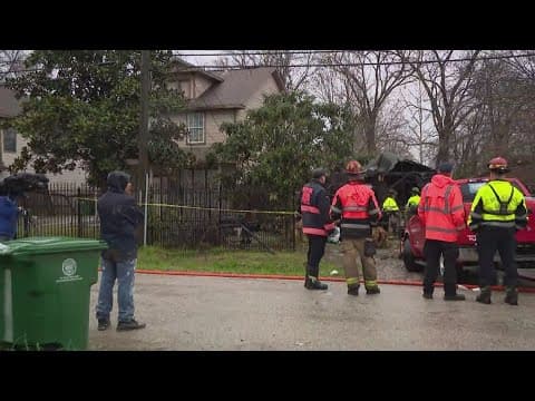 Mother, 1-year-old child dead in north Houston house fire Saturday morning, officials say