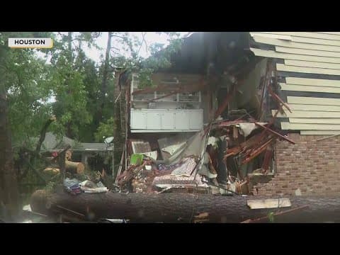 Flooding and wind damage in Houston area | Aftermath of Hurricane Beryl