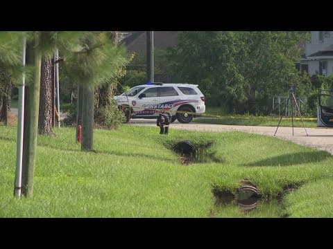 Body found in neighborhood near IAH, constable's office says