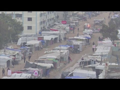 Israel cuts off Gaza aid to pressure Hamas to accept new ceasefire proposal