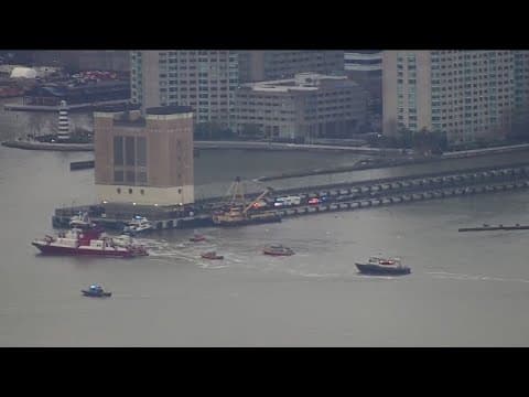 Six killed in helicopter crash in the Hudson River in New York City, an AP source says
