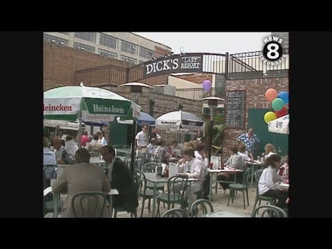 Dick's Last Resort in San Diego 1991