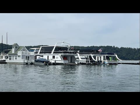 Chuck's Big Adventure: Houseboats on Lake Cumberland